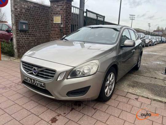 Volvo V60 2.0D MET 153DKM EDITION Automatic - 1
