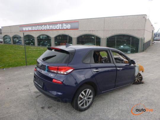 HYUNDAI I30 1.6 CRDI - 1