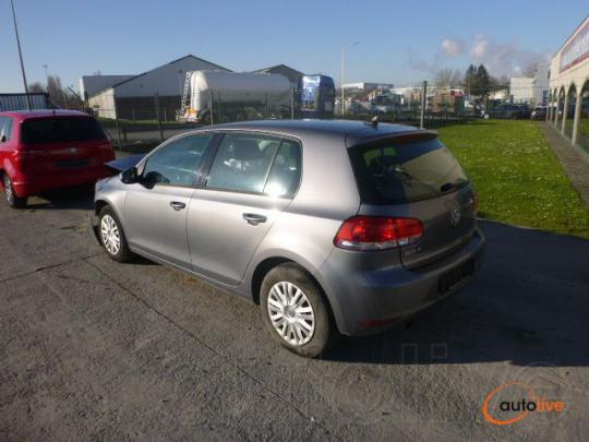 VOLKSWAGEN GOLF 1.6 TDI CAYC - 1