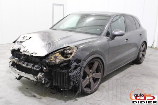 PORSCHE CAYENNE - 1