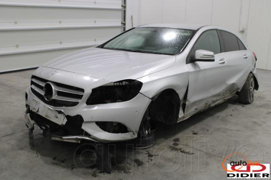 MERCEDES-BENZ A180 - 1