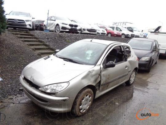 PEUGEOT 206 1.1 - 1