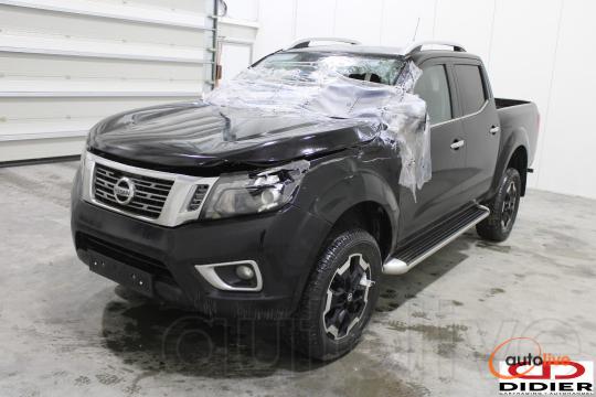 NISSAN NAVARA - 1