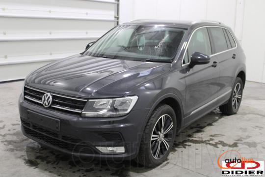 VOLKSWAGEN TIGUAN - 1