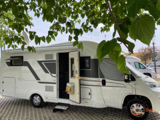 Camping car Adria Matrix Plus 670 - 1