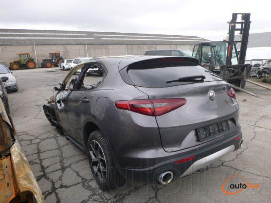 ALFA ROMEO STELVIO SUPER 2.2 JTD - 1