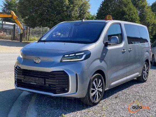 Toyota Proace Verso Medium 2.0 D-4D Family 8 places - 1