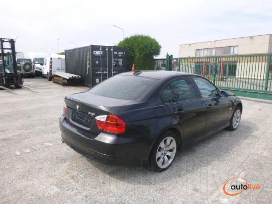 BMW 318  I N46B20B - 1