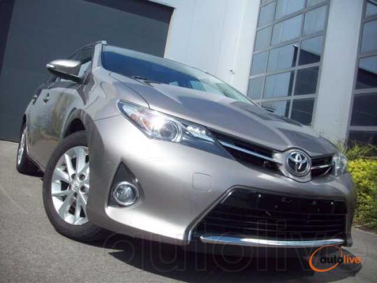 Toyota Auris 1.6i Comfort - 1