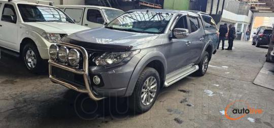 Mitsubishi L200 - 1