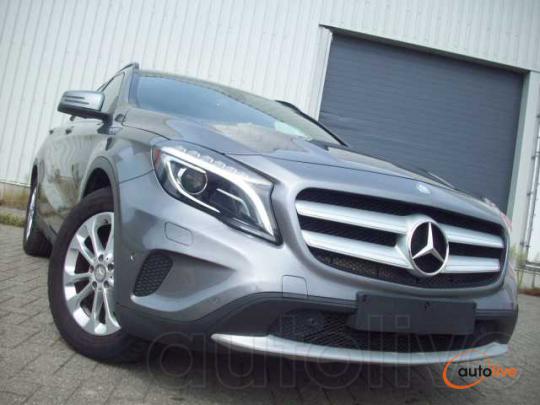 Mercedes-Benz GLA 180 Activity Edition - 1