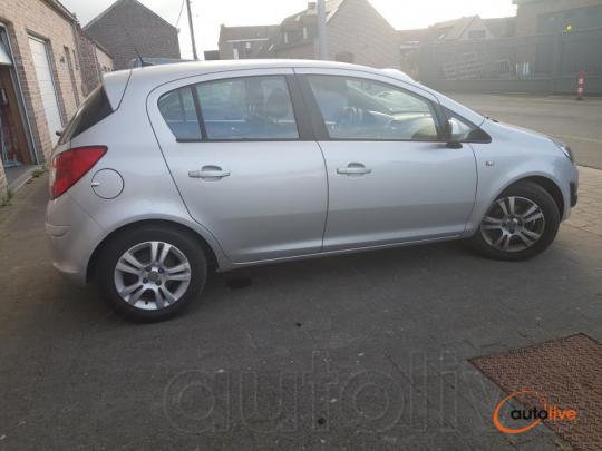 Opel corsa Diesel à vendre - 1