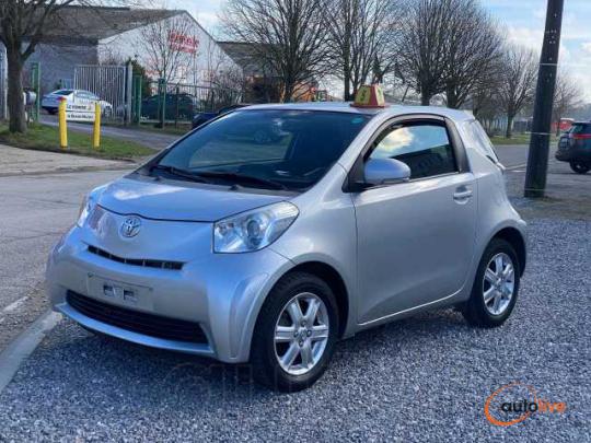 Toyota iQ 1.0i VVT-i Terra Multidrive automatique - 1