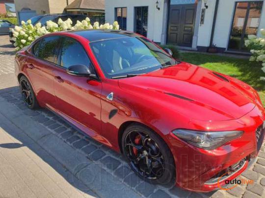 Alfa Romeo Giulia 2.9 T V6 QUADIFOGLIO*HANDGESCHAKELD*19'ALU*CAMERA* - 1