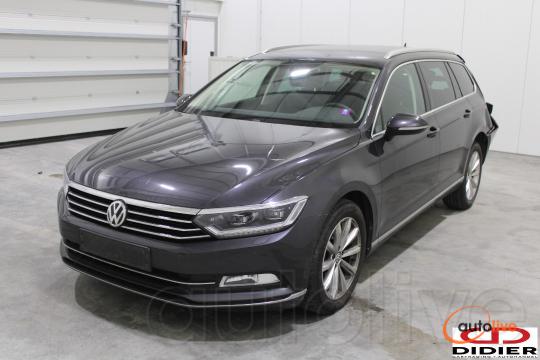 VOLKSWAGEN PASSAT - 1