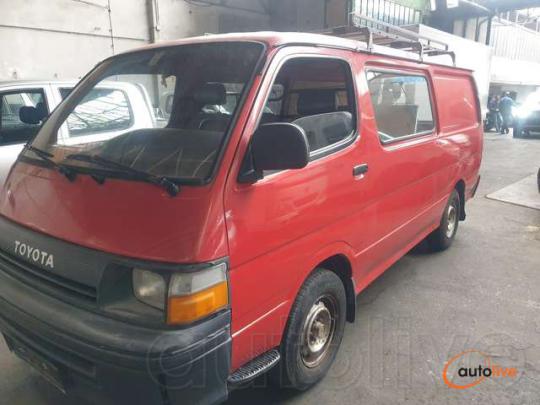 Toyota Hiace - 1