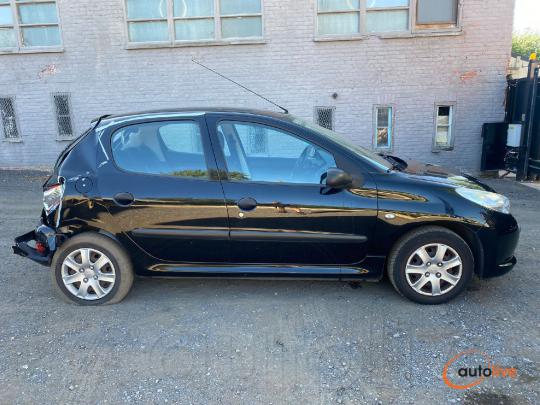 PEUGEOT 206 1.2 I - 1