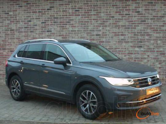 Volkswagen Tiguan 1.5 TSI DSG :Toit pano,attellage,Navi,Caméra... - 1