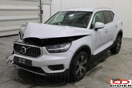 VOLVO XC40 - 1