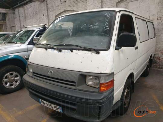 Toyota Hiace - 1