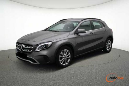 Mercedes-Benz GLA 180 Business Solution - 1