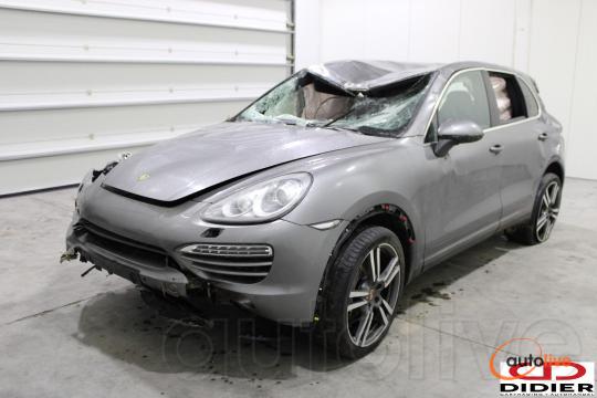 PORSCHE CAYENNE - 1