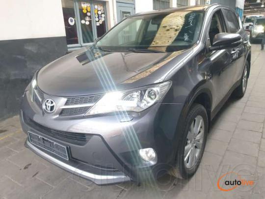 Toyota RAV 4 - 1