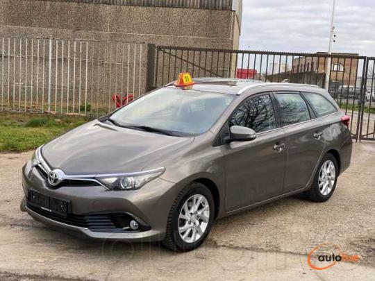 Toyota Auris 1.2 Turbo Comfort - 1