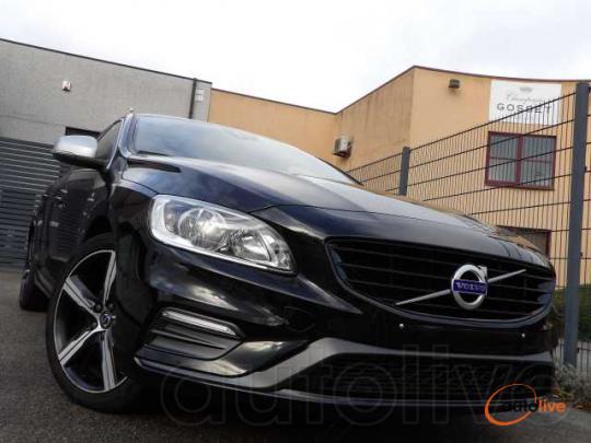 Volvo V60 2.0 T3 Momentum R-Design - 1