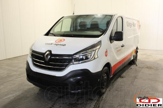 RENAULT TRAFIC - 1