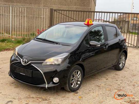 Toyota Yaris 1.33i VVT-i Dynamic cvt  automatique      20.OOOkm - 1