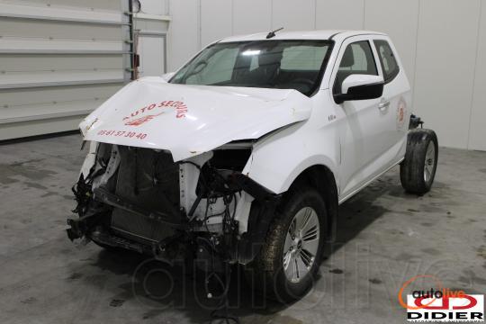 ISUZU D-MAX - 1