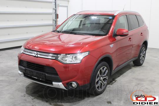 MITSUBISHI OUTLANDER - 1