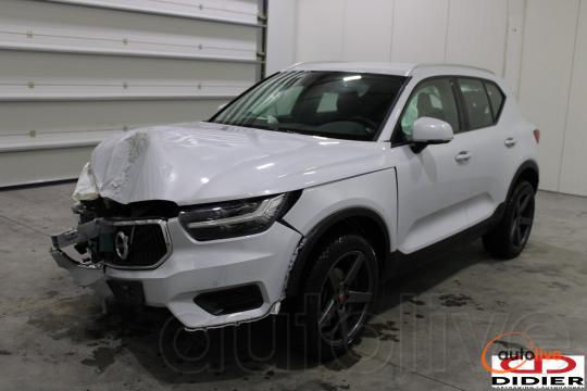 VOLVO XC40 - 1