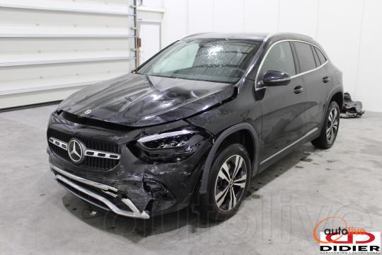 MERCEDES-BENZ GLA250 - 1