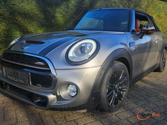 MINI Cooper Cabrio - 1