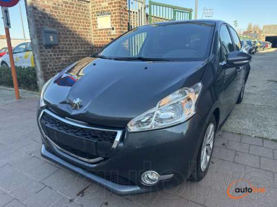 Peugeot 208 1.2 I MET 114DKM HANDELAARS & EXPORT - 1