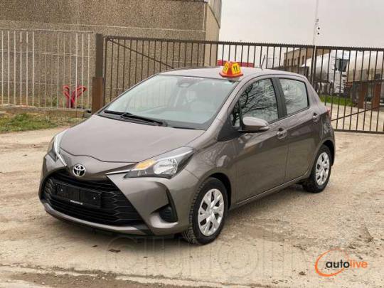 Toyota Yaris 1.5i Dual VVT-iE Comfort CVT - 1