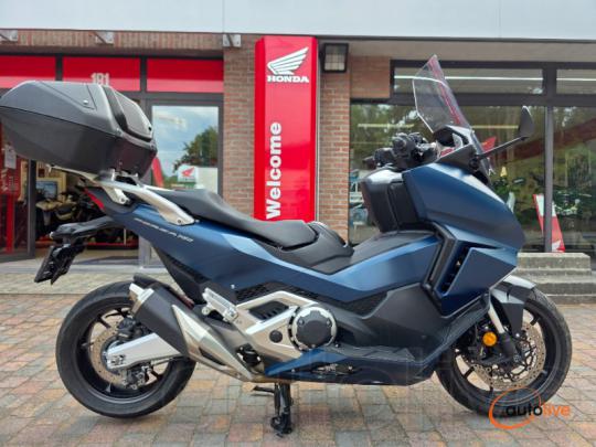HONDA FORZA 750 - 1