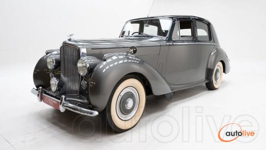 Benltey R-Type Standard Steel Saloon '54 CHb18xf - 1