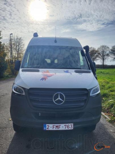 Mercedes Sprinter 4X4 - 2 places assises et 2 couchages - 1