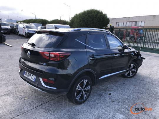 MG ZS - 1