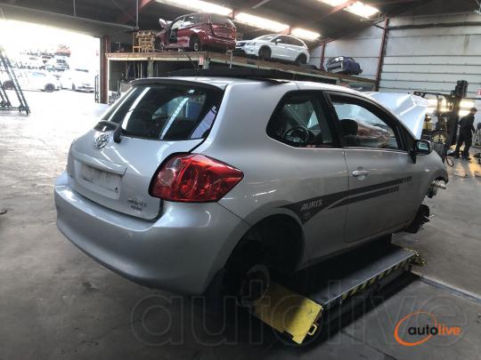 TOYOTA AURIS 1.4  D4-D - 1