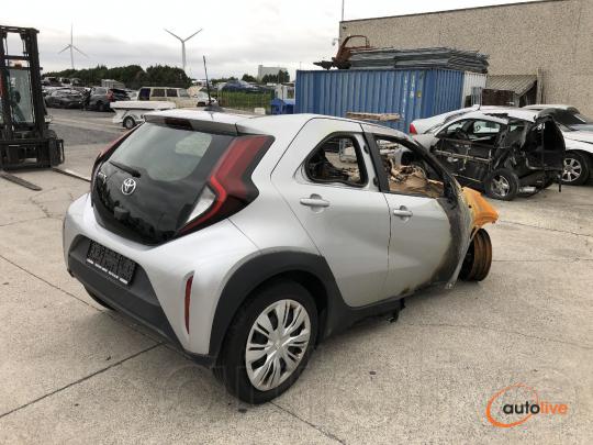 TOYOTA AYGO X PLAY 1.0 - 1