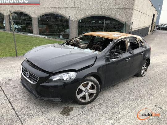 VOLVO V40 KINETIC 2.0 D   D2 - 1