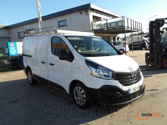 RENAULT TRAFIC - 1