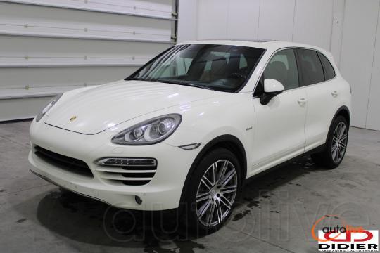 PORSCHE CAYENNE - 1