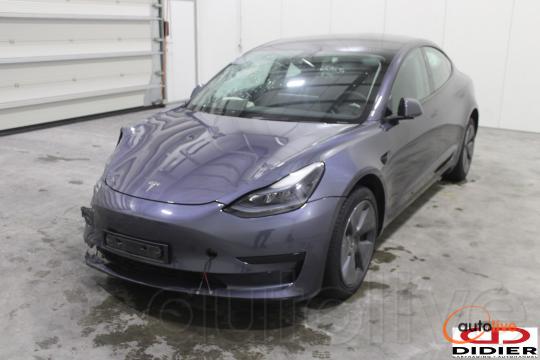 TESLA MODEL3 - 1