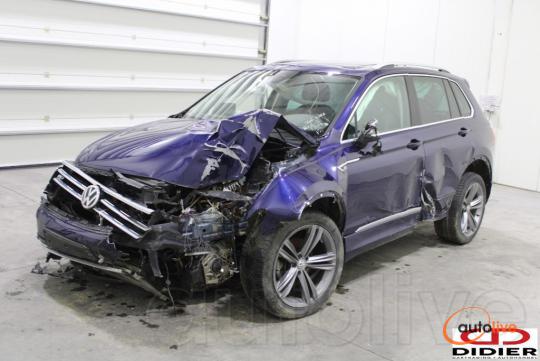 VOLKSWAGEN TIGUAN - 1