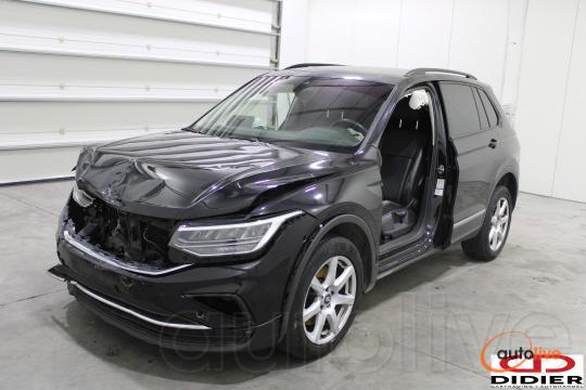 VOLKSWAGEN TIGUAN - 1